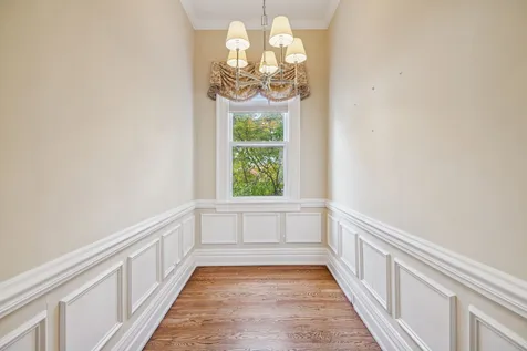 215 4th Ave, S Franklin TN 37064