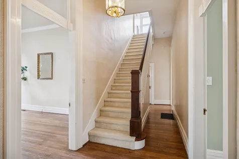 215 4th Ave, S Franklin TN 37064