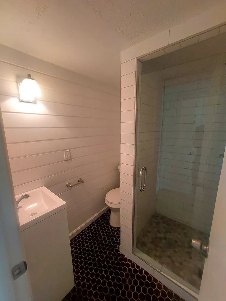1004 Clay Street Nashville TN 37208