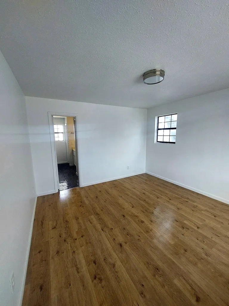 1004 Clay Street Nashville TN 37208