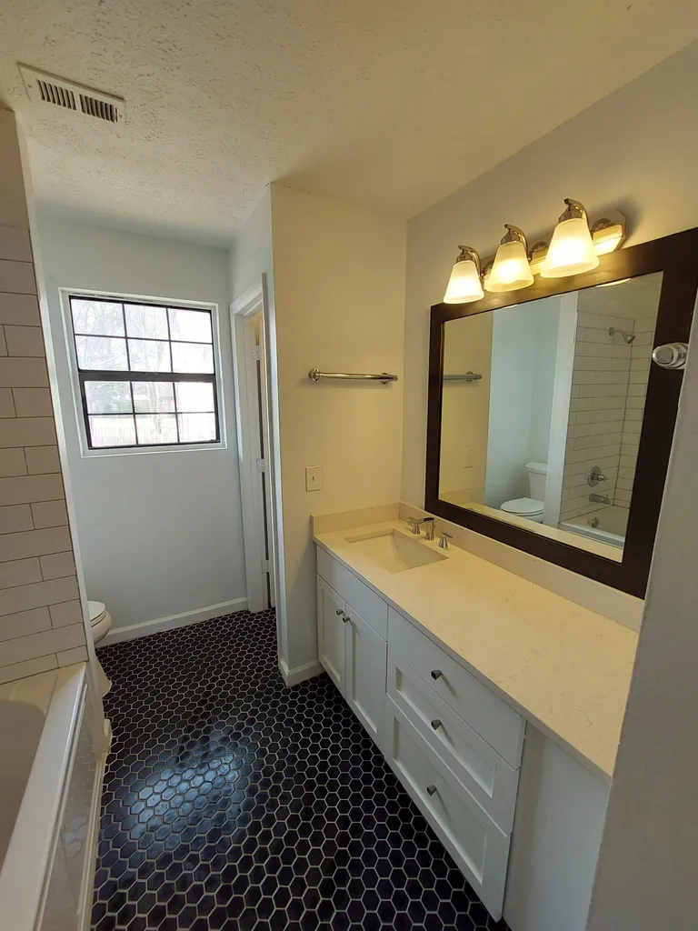 1004 Clay Street Nashville TN 37208