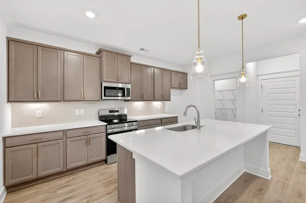 2592 Misty Creek Court Nashville TN 37207
