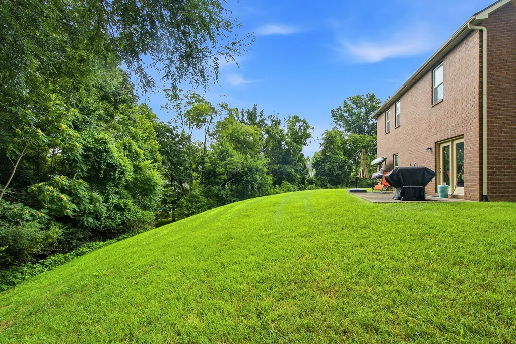 162 Sandpiper Circle Hendersonville TN 37075