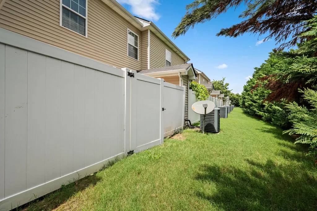 2037 Debonair Lane Murfreesboro TN 37128