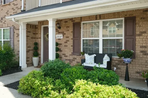 2037 Debonair Lane Murfreesboro TN 37128