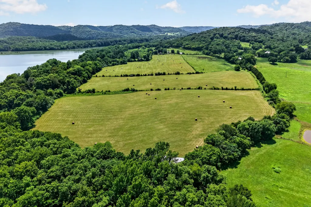 187 Edwin Smith Lane Gainesboro TN 38562