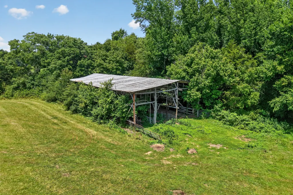 187 Edwin Smith Lane Gainesboro TN 38562