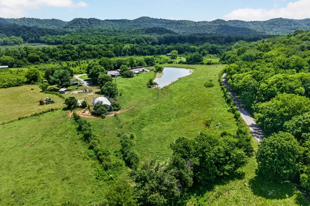 187 Edwin Smith Lane Gainesboro TN 38562