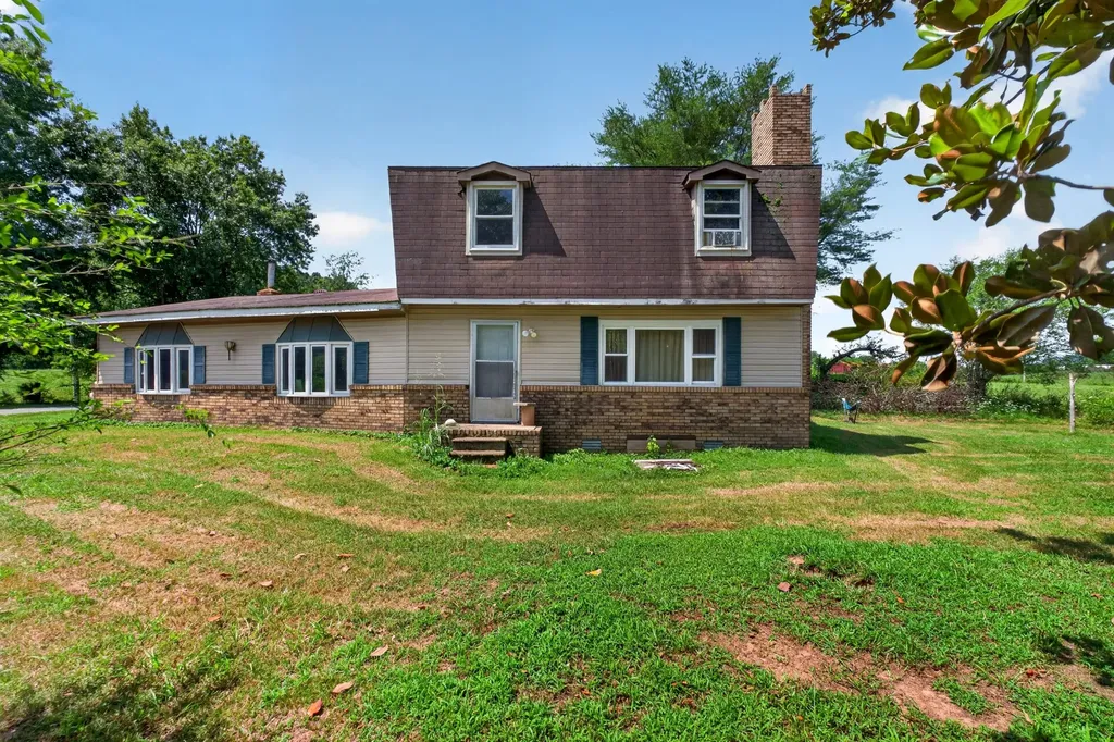 187 Edwin Smith Lane Gainesboro TN 38562