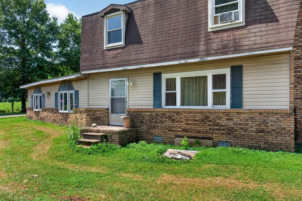 187 Edwin Smith Lane Gainesboro TN 38562