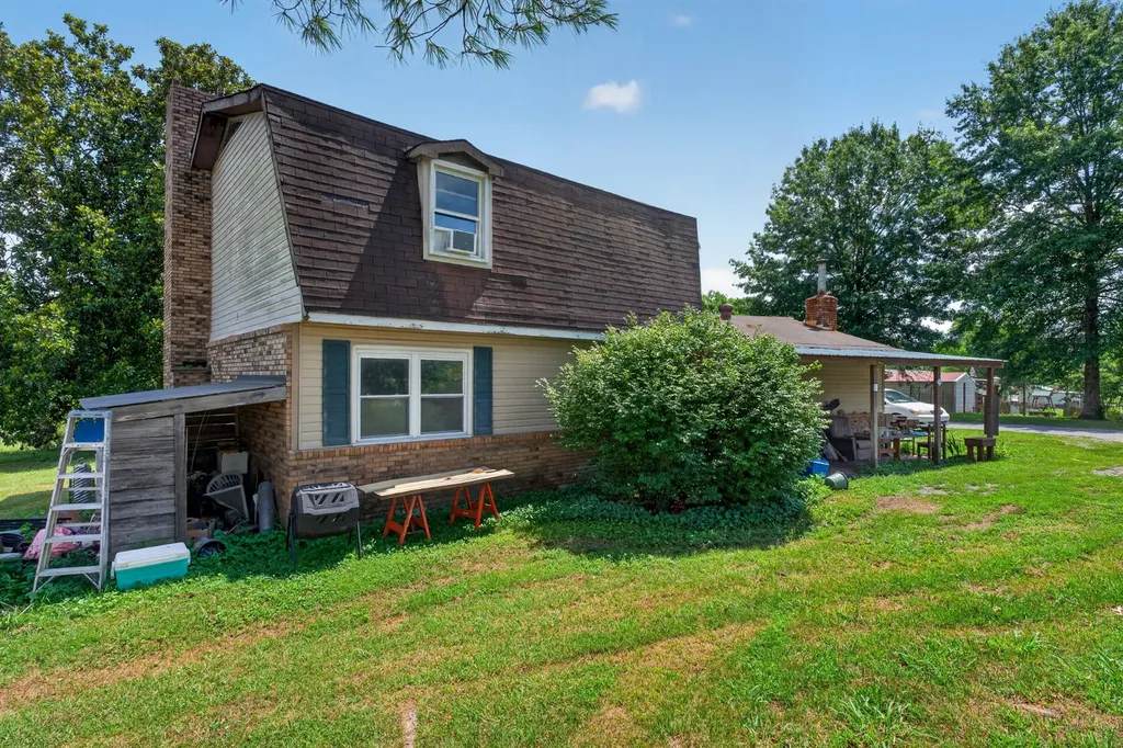 187 Edwin Smith Lane Gainesboro TN 38562