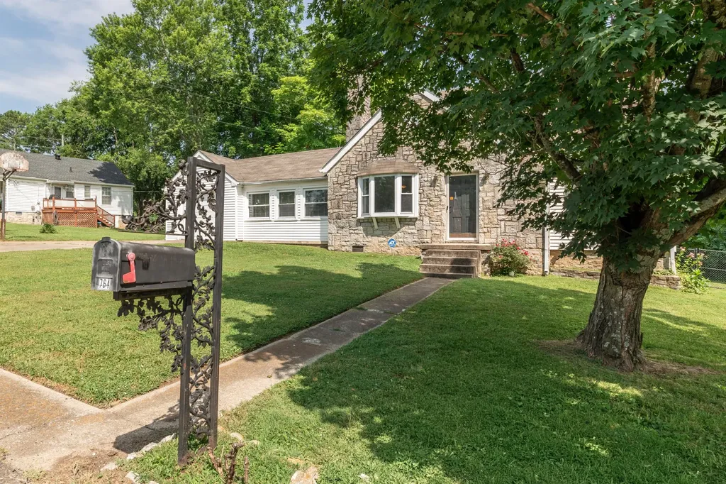764 Maple Street Lewisburg TN 37091