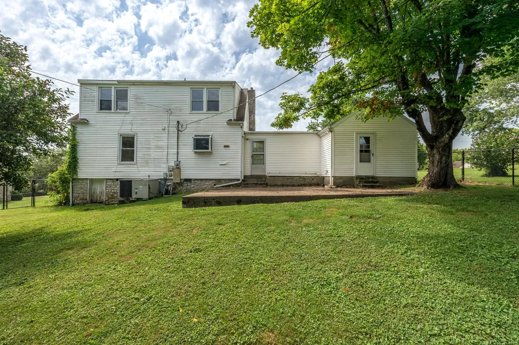 764 Maple Street Lewisburg TN 37091