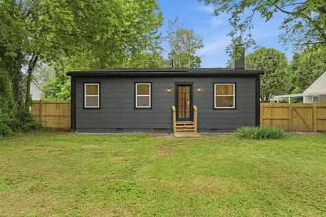 212 Nokes Drive Hendersonville TN 37075
