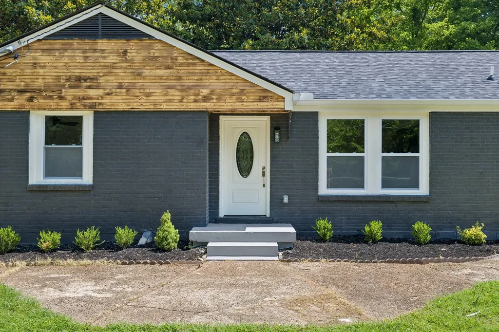 1113 Berwick Trail Madison TN 37115