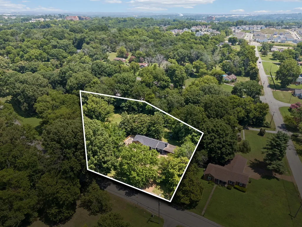 1113 Berwick Trail Madison TN 37115