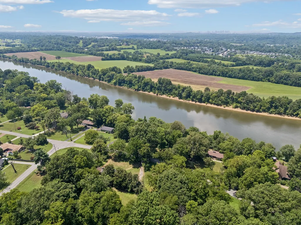 1113 Berwick Trail Madison TN 37115