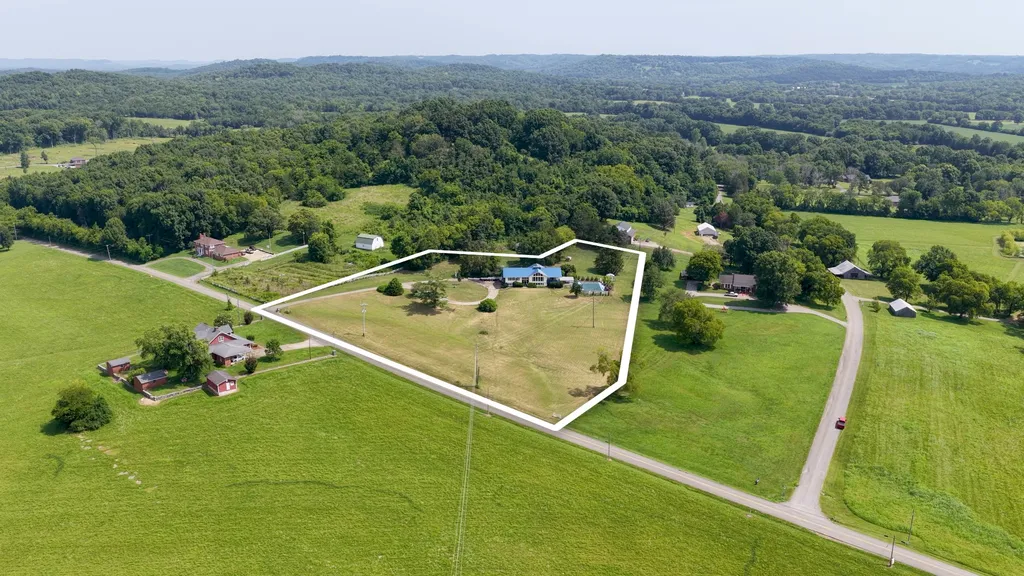 85 Boonshill Road Fayetteville TN 37334