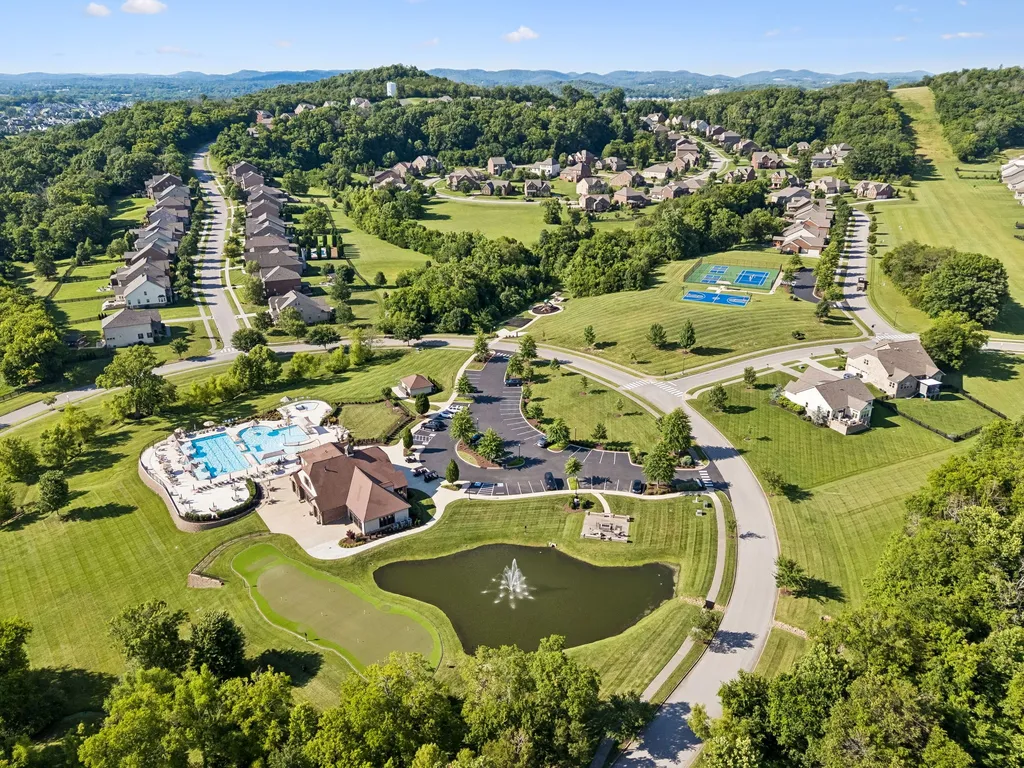 6732 Falls Ridge Lane College Grove TN 37046