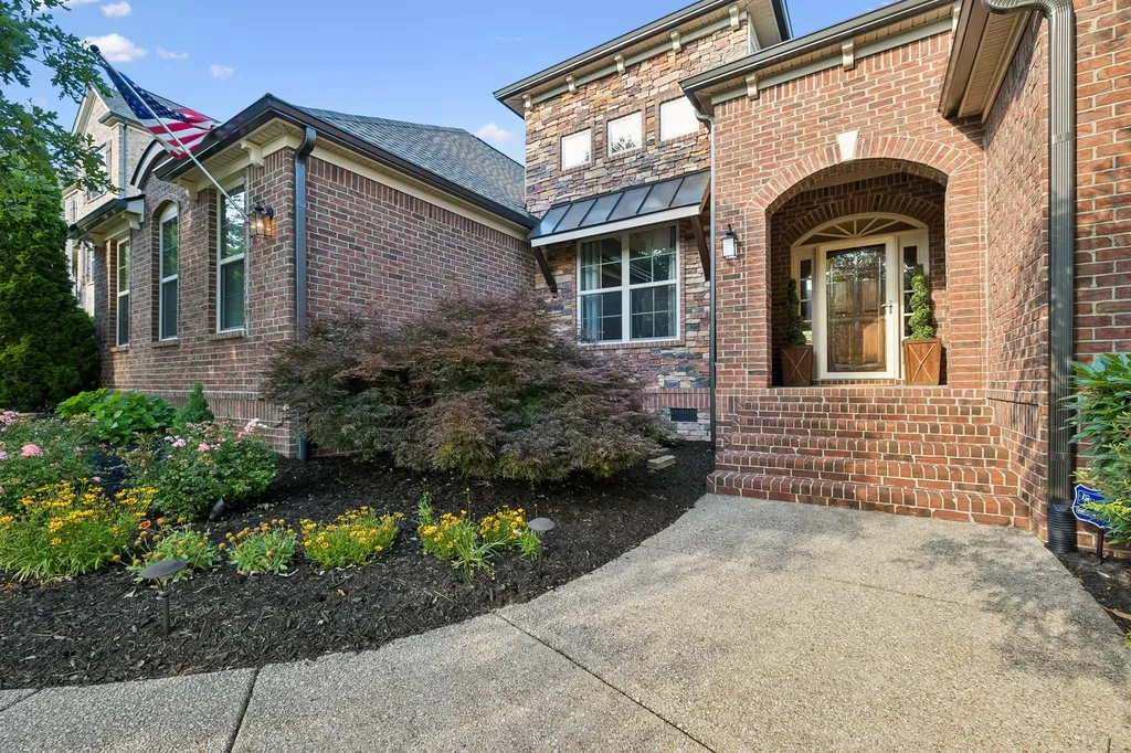 6732 Falls Ridge Lane College Grove TN 37046