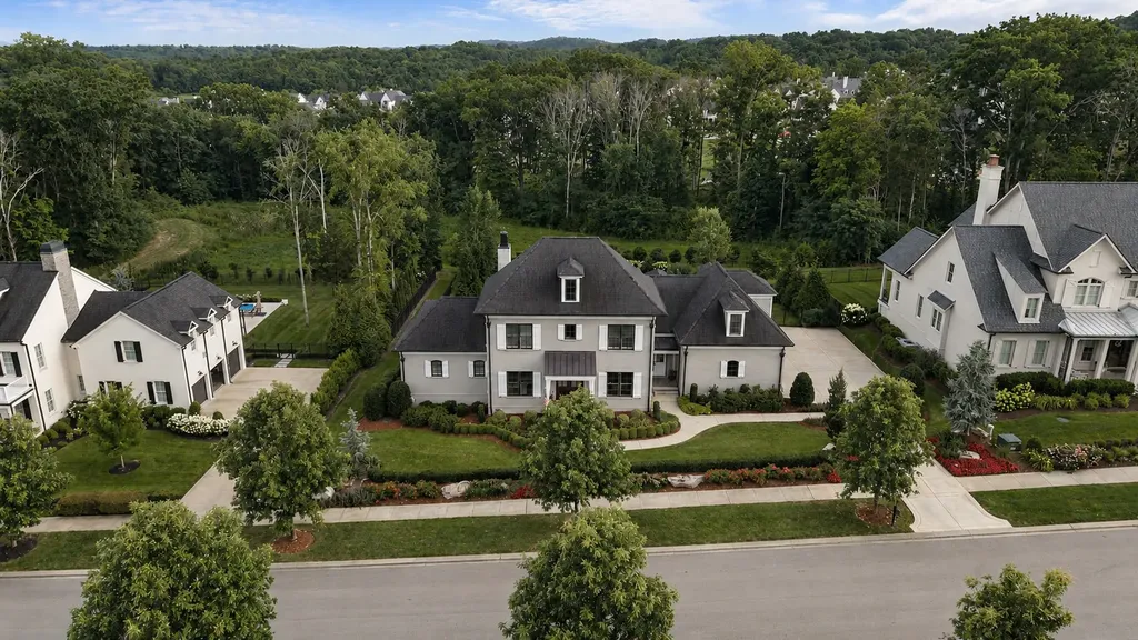 8645 Belladonna Drive College Grove TN 37046