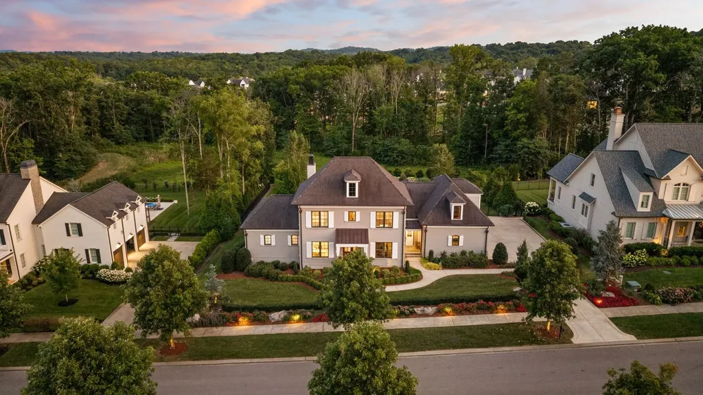 8645 Belladonna Drive College Grove TN 37046