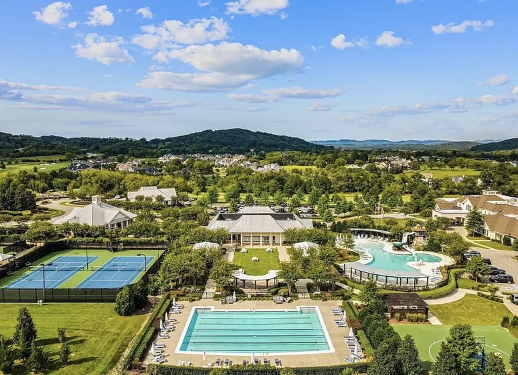 8645 Belladonna Drive College Grove TN 37046