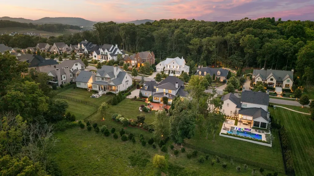 8645 Belladonna Drive College Grove TN 37046