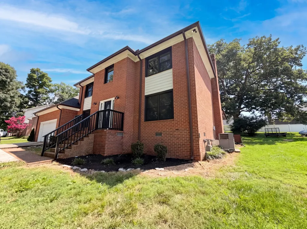 141 East Drive Hendersonville TN 37075