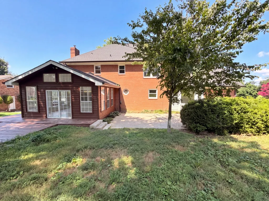 141 East Drive Hendersonville TN 37075