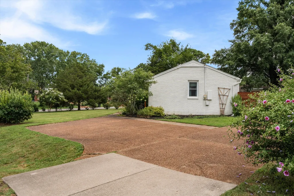 4910 Raywood Lane Nashville TN 37211