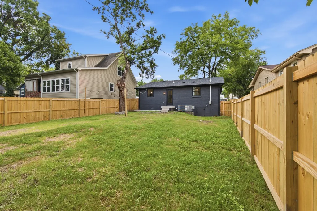 5820 Leslie Avenue Nashville TN 37209