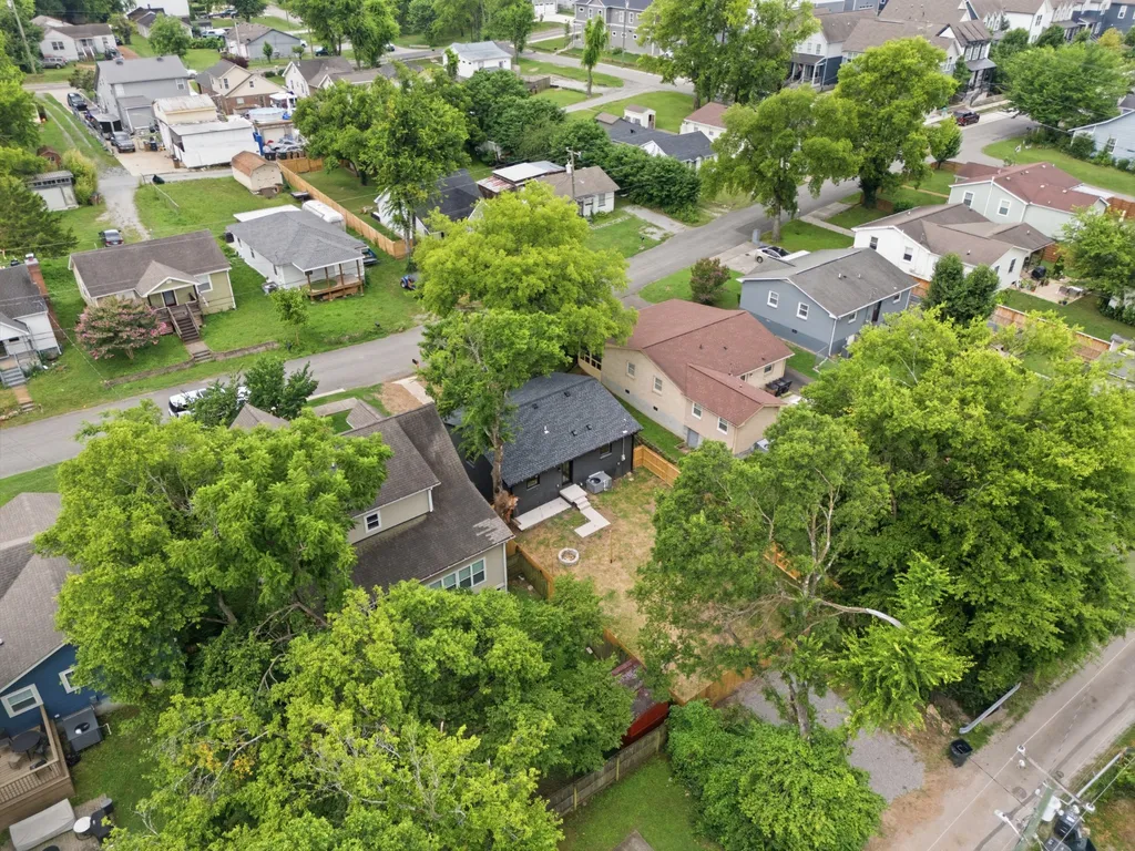5820 Leslie Avenue Nashville TN 37209
