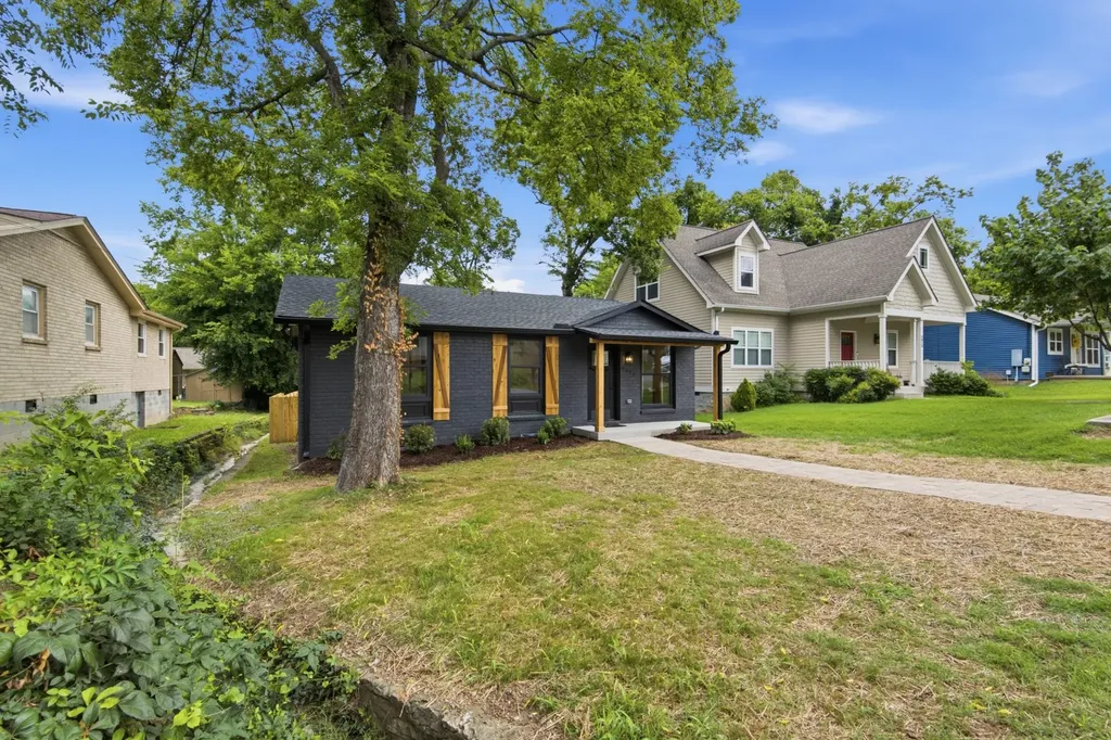 5820 Leslie Avenue Nashville TN 37209
