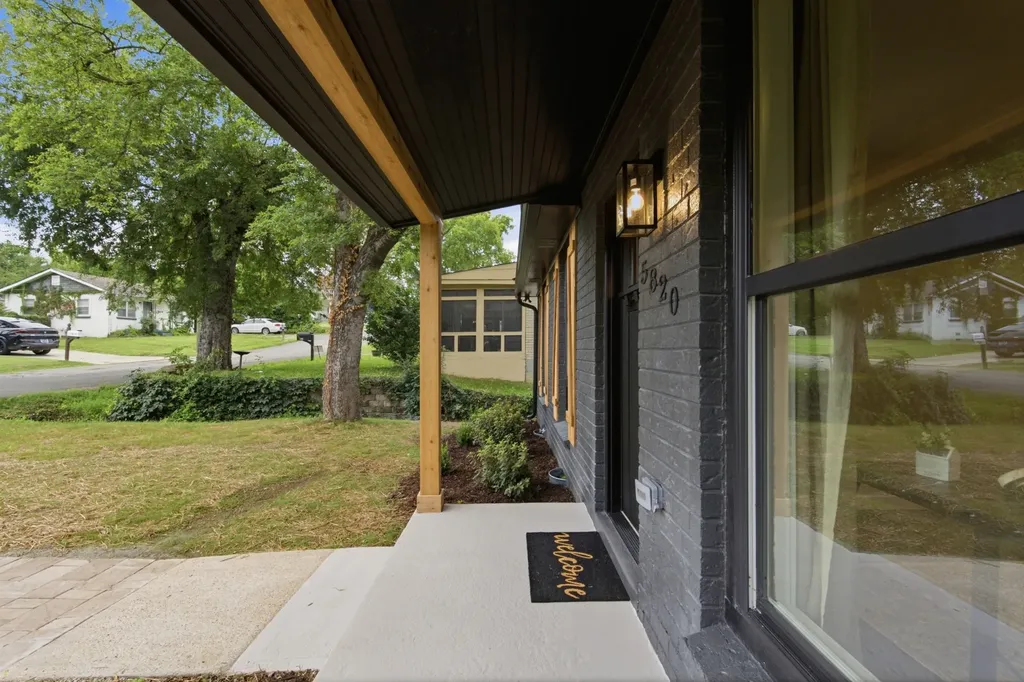 5820 Leslie Avenue Nashville TN 37209