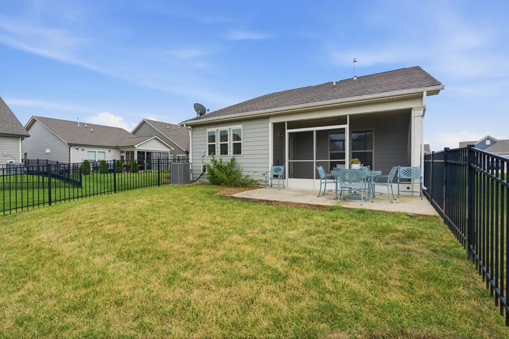 1402 Cannon Lane Spring Hill TN 37174