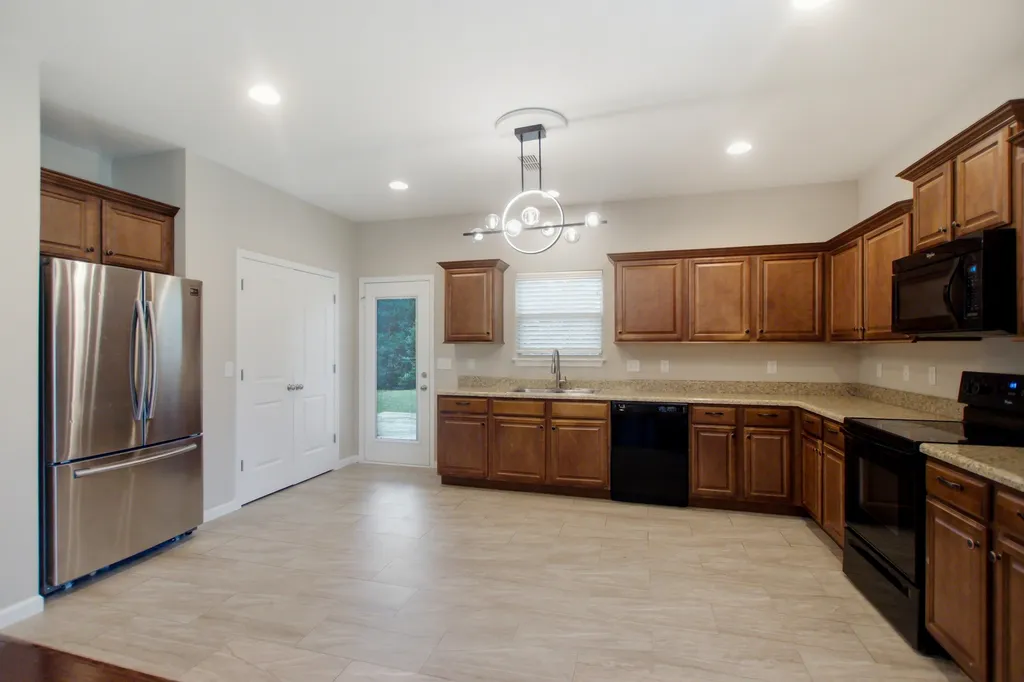 2204 Burnside Drive Murfreesboro TN 37128