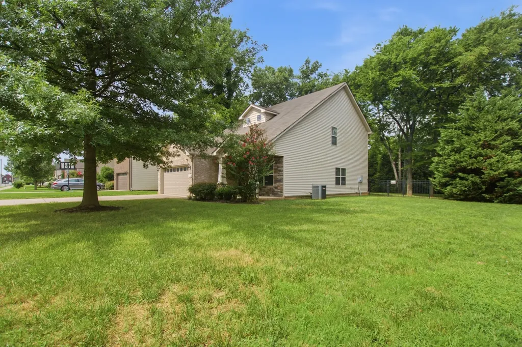 2204 Burnside Drive Murfreesboro TN 37128