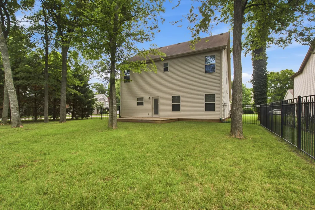 2204 Burnside Drive Murfreesboro TN 37128