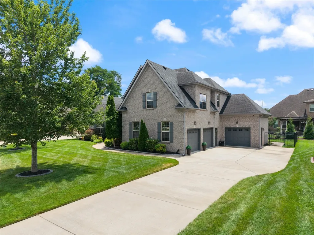 730 Dallas Court Murfreesboro TN 37130