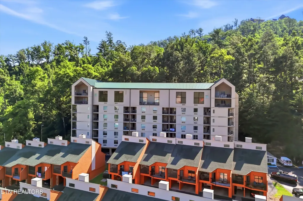413 Baskins Creek Road Gatlinburg TN 37738