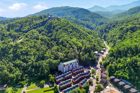 413 Baskins Creek Road Gatlinburg TN 37738