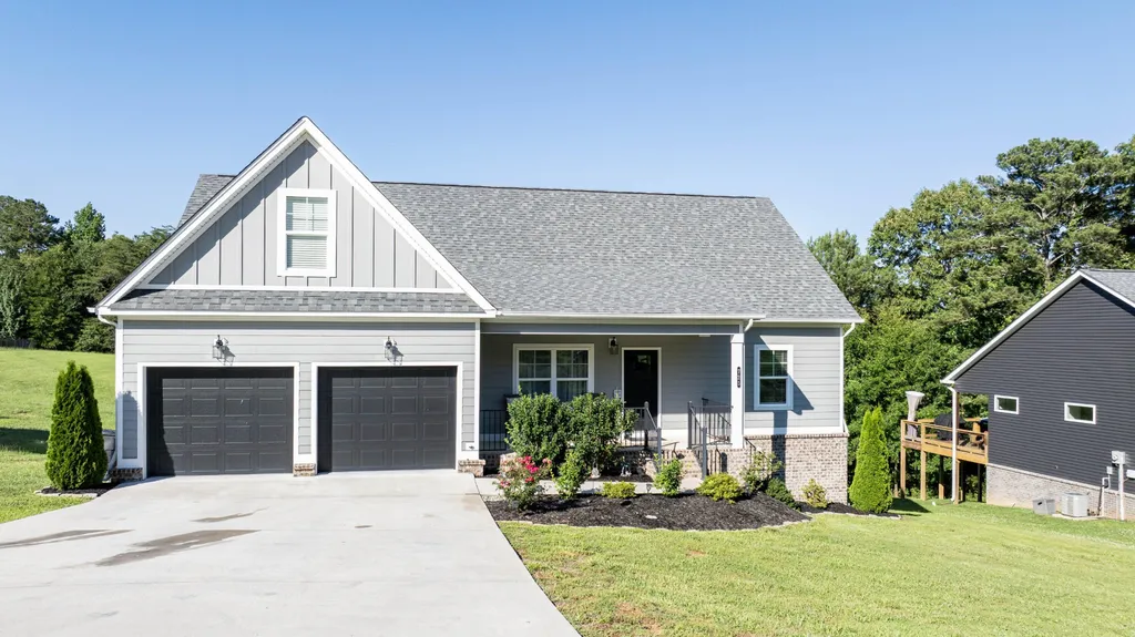 725 Riddle Road Dayton TN 37321