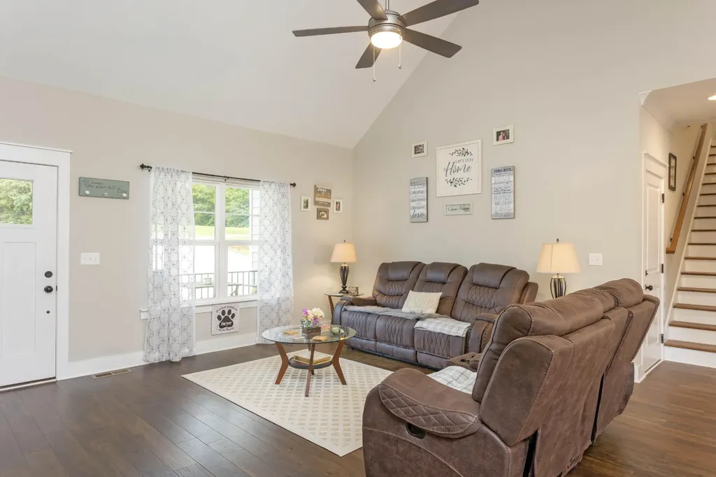 725 Riddle Road Dayton TN 37321