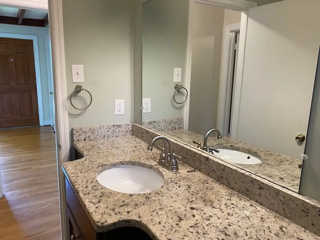 472 Manley Drive Nashville TN 37220