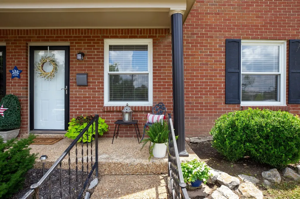 5510 Country Drive Nashville TN 37211
