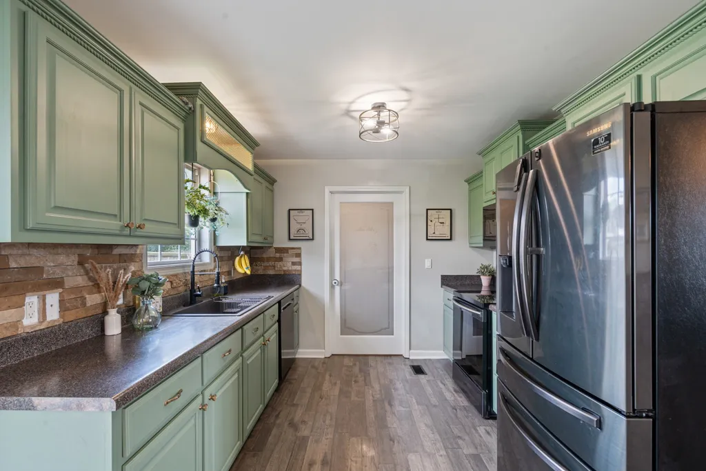 1967 Farmington Court Columbia TN 38401