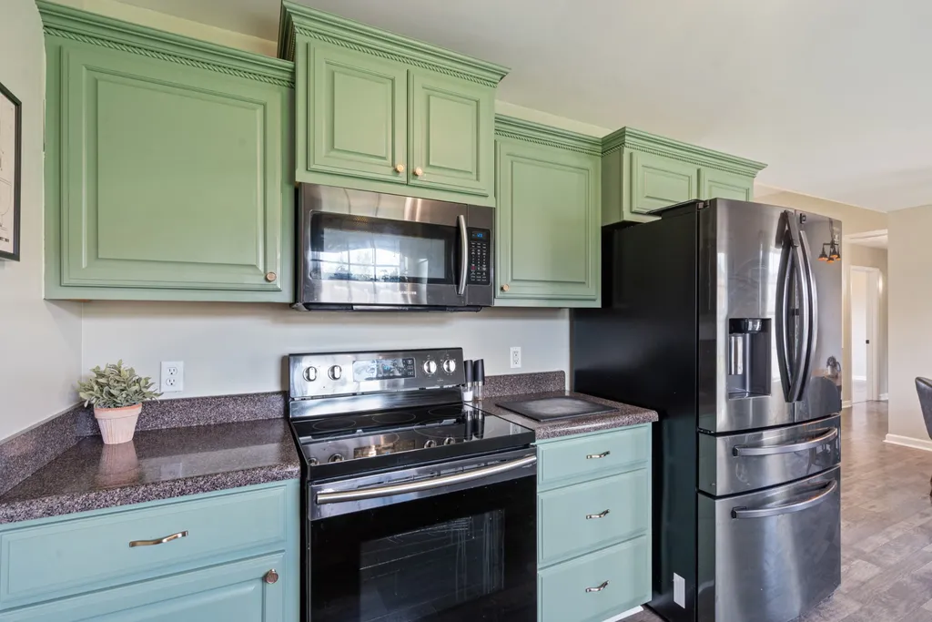 1967 Farmington Court Columbia TN 38401