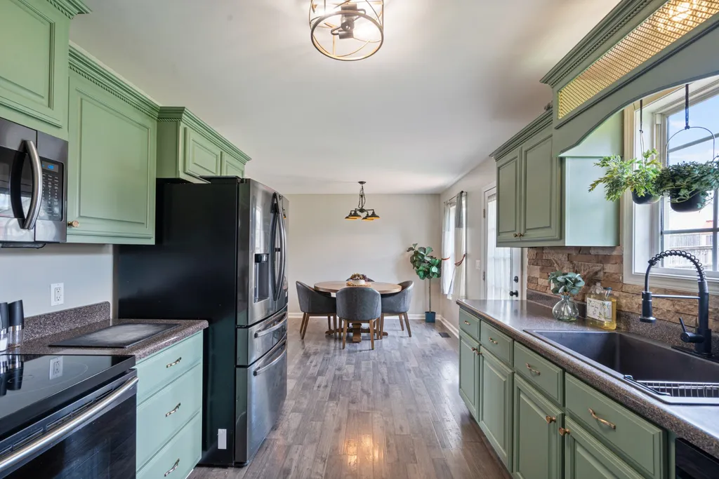 1967 Farmington Court Columbia TN 38401