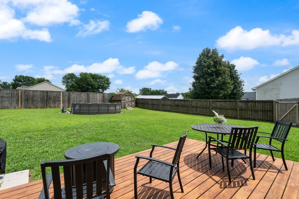1967 Farmington Court Columbia TN 38401